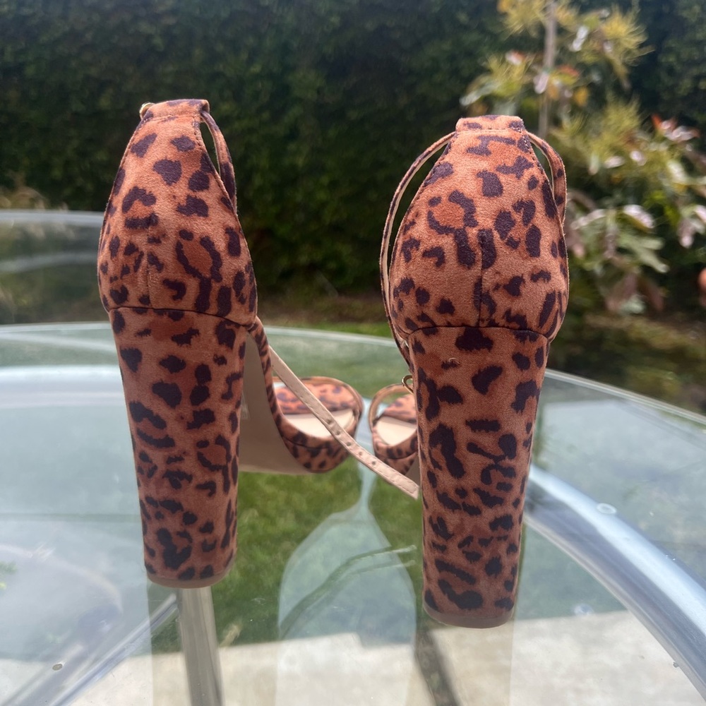 Cheetah heels - Picture 11 of 11